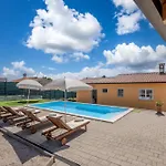 Holiday Home Aurea - Happy Rentals