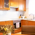 Sailors Lodge - 3 Min To Beach
