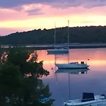 Apartmani Karin