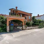 Suesses Ferienhaus Mit Privatpool, Sonnenterrasse, Bbq In Strandnaehe