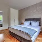 Holiday Home Gea - Rca200 By Interhome