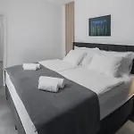 2 Bedroom Nice Home In Sveti Lovrec Pazenati