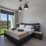 New! Luxury Villa Epic 8 - 50 M2 Pool, In Istria