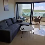 Apartman Hela S Direktnim Pogledom Na More I Zajednickim Bazenom