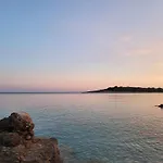 Margaret 150 Meters To The Beach
