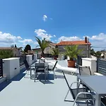 Villa Galant With Pool & Sauna