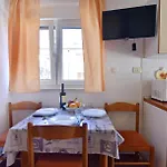 Appartement In Umag Mit Schoener Terrasse