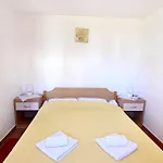 Appartement In Umag Mit Schoener Terrasse