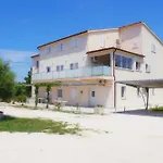 Ferienwohnung In Rakalj Mit Grill, Garten Und Terrasse