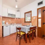Awesome Home In Medulin With Kitchen