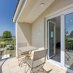 Apartments Galeb