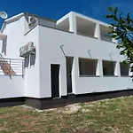 Villa Apartments Kika