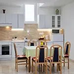 Goldfinch Estate
