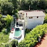 Jupiter Kastel Apartments With Swimming Pool