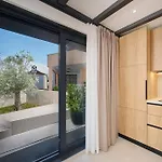 Kim Holiday Home