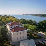 Apartments Rea