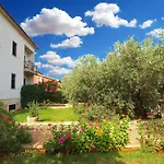Ferienwohnung Fuer 5 Personen Ca 50 Qm In Valbandon, Istrien Istrische Riviera