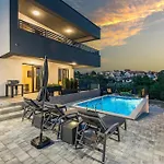 Villa Belica