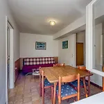 Apartments Kamelia