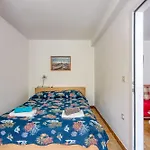Apartments Kamelia