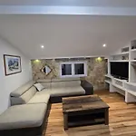 Comfortable Apartment Near Pula