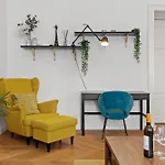 Apartment Augier - Elegant & Spacious - City Centre