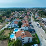Apartments Heidi With Shared Pool