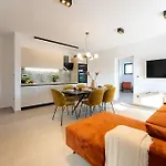 The Light On The Hill - 80M2 Luxury Apartment With Private Pool