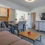 Stunning Home In Vinkuran With Wifi