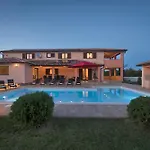 Villa Amber
