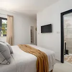 Elegant Casa Di Estelle With A Sea View