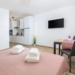 Skyline Apartment