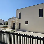 Villa Sandrielle