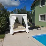 Villa Branca 6+2