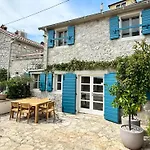 Stone House Orsera