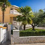 Idyllisches Apartment Mit Mediterranem Garten, Bbq - Nur 15 Minuten Zum Strand