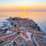 Cozy Studio-Apartment Inmitten Der Altstadt Von Porec Und Nur 50 Meter Zur Adria