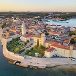 Cozy Studio-Apartment Inmitten Der Altstadt Von Porec Und Nur 50 Meter Zur Adria