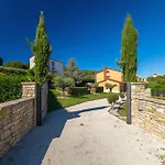 Beautiful Villa Parenzana With Pool In Vizinada