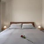 Traumhaftes Apartment Nur 100 Meter Zum Strand Mit Jacuzzi, Meerblick, Salzwasserpool