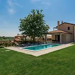Moderne Villa Mit Privatpool, Meerblick, Babybett, Bbq, Klimatisierte Schlafzimmer - Perfekt Zum Biken