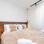 La Riva Luxury Rooms