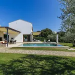 Villa Luna Nera By Interhome