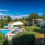 Boutique Holiday Home With Pool In Egotici
