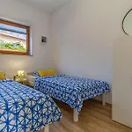 4 Bedroom Cozy Home In Barbariga