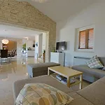 Schoenes Ferienhaus Eufemija Mit Pool
