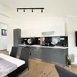 Stylish Two Bedroom Apartment In Labin