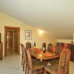 3 Bedroom Gorgeous Apartment In Porec