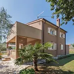 Awesome Apartment In Betiga With Wifi