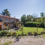 Pet Friendly Home In Martinjski With Kitchen